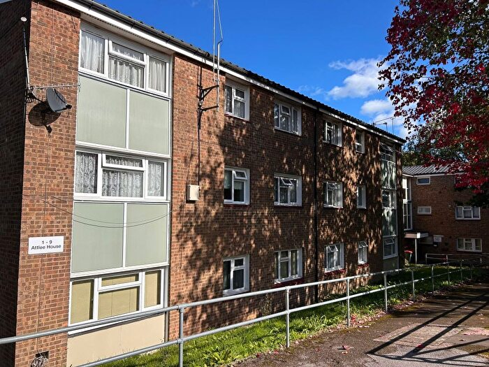 2 Bedroom Flat To Rent In Lansbury Road, Crawley, RH11
