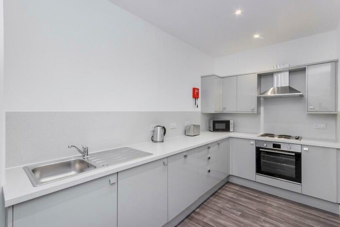 5 Bedroom Flat To Rent In Hermand Terrace, Slateford, Edinburgh, EH11