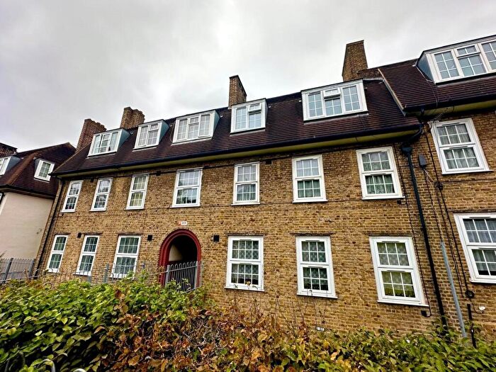 1 Bedroom Flat For Sale In Thurbarn Road, London, SE6