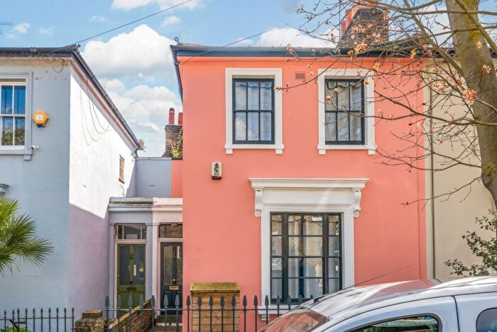 4 Bedroom House To Rent In Southwell Road, London, SE5
