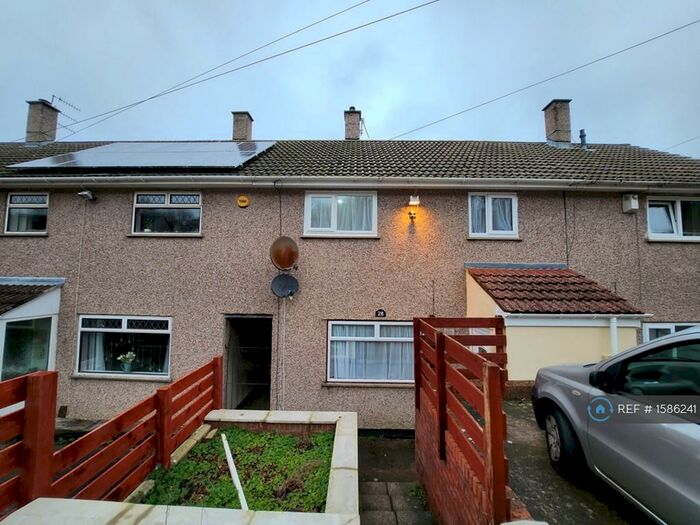 3 Bedroom Terraced House To Rent In Newland Walk, Bristol, BS13