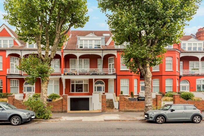 2 Bedroom Flat To Rent In Queens Avenue, London N10