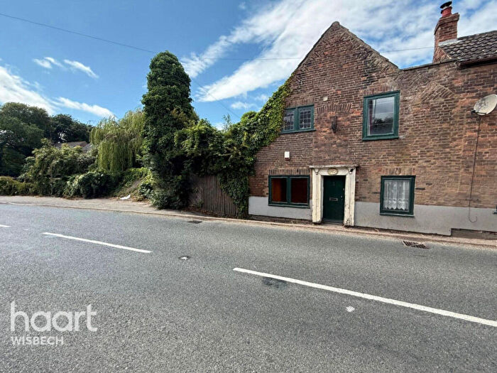 2 Bedroom Semi-Detached House For Sale In Wisbech Road, Outwell, PE14