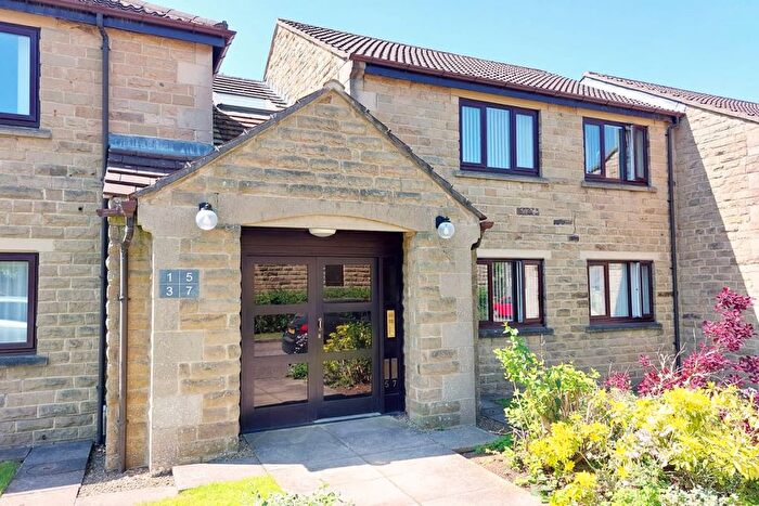 2 Bedroom Flat For Sale In Harlow Grange Park, Harrogate, HG3