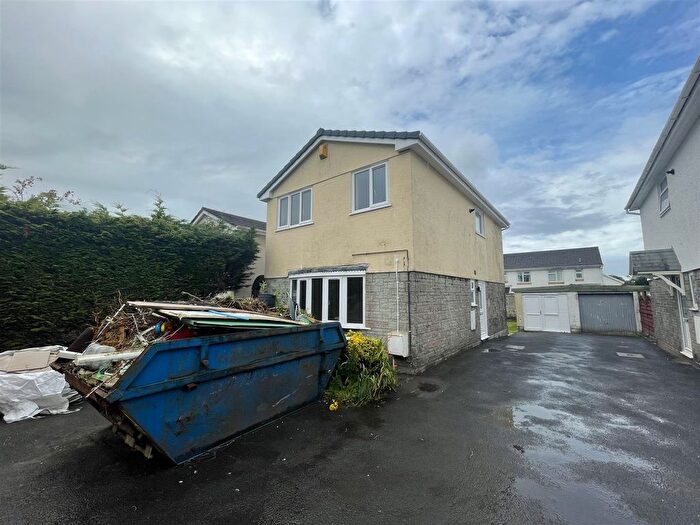 3 Bedroom Detached House To Rent In Waterloo Road, Ammanford, SA18