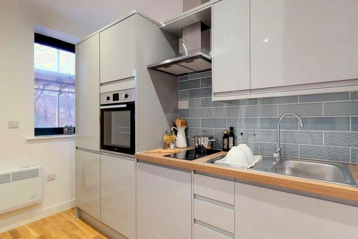 Studio To Rent In St. Marys Road, Sheffield, S2