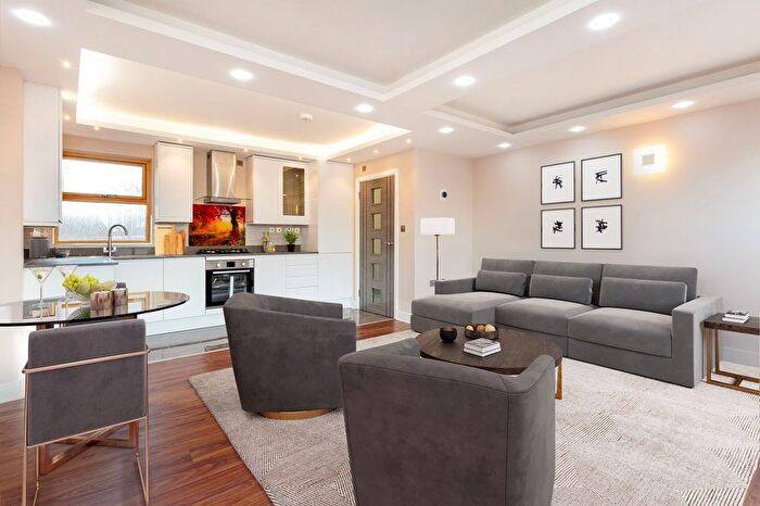 1 Bedroom Flat To Rent In Freetown House, Umberston Street, Whitechapel, E1