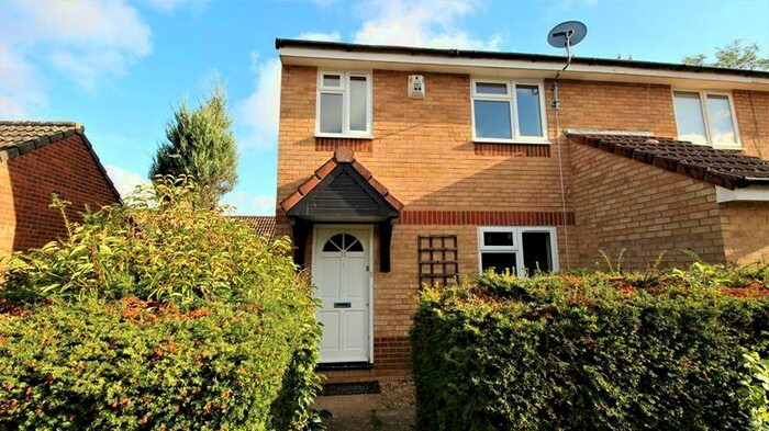 3 Bedroom End Of Terrace House To Rent In Heather Gardens, Bedford, MK41