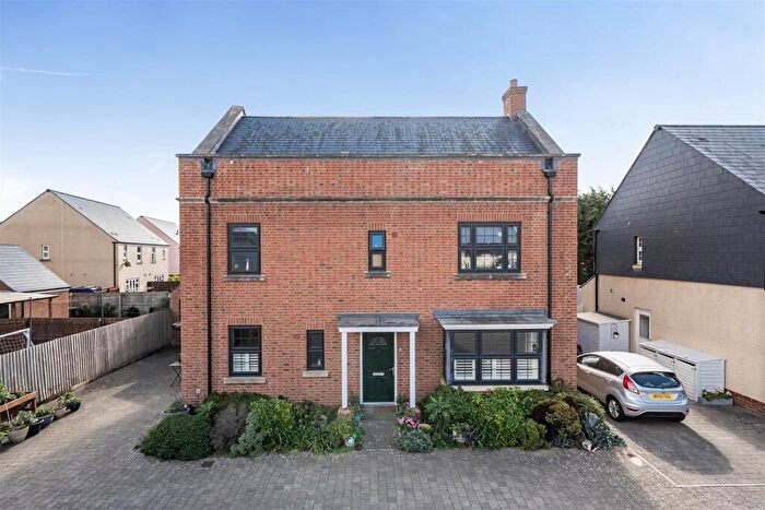 4 Bedroom Detached House For Sale In Bosun Close, Exeter, EX2