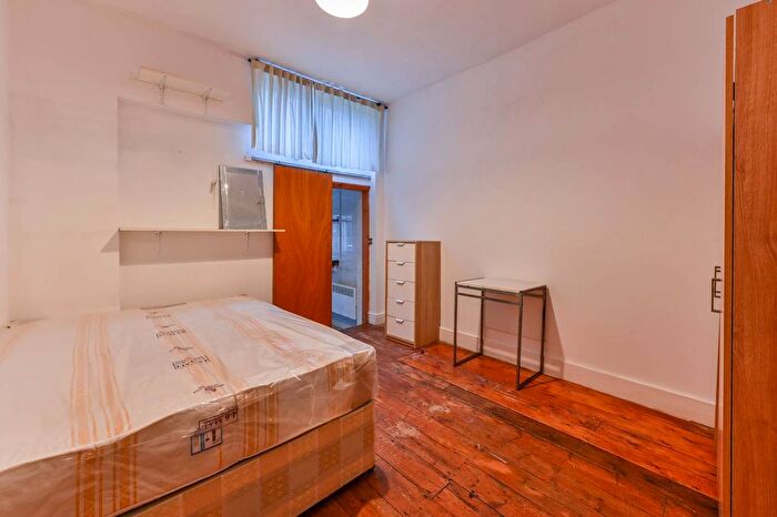 Studio To Rent In Highbury, Highbury, London, N7