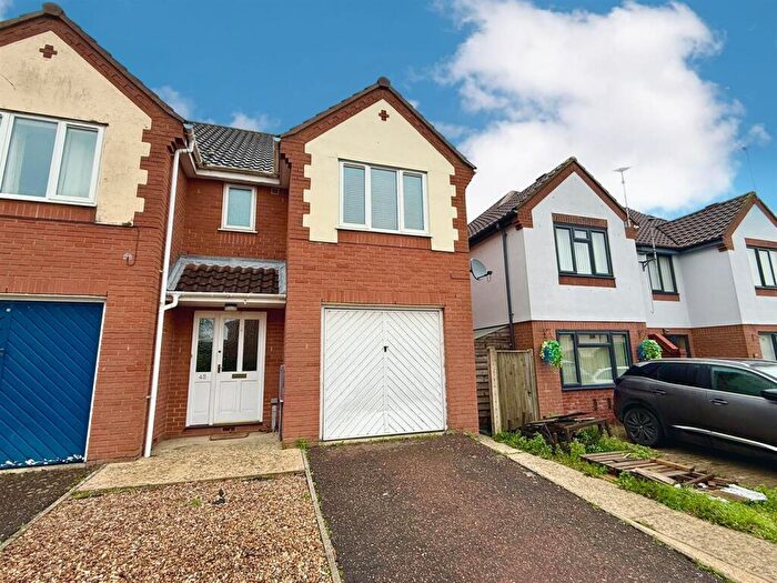 2 Bedroom House For Sale In Market Manor, Acle, NR13