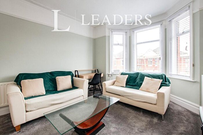 2 Bedroom Apartment To Rent In Gerald Road, Bournemouth, BH3