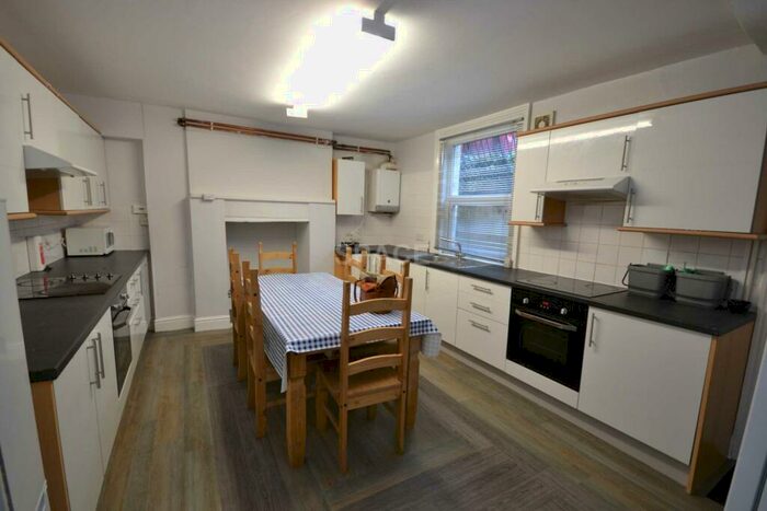 7 Bedroom Semi-Detached House To Rent In Erleigh Road, University, RG1