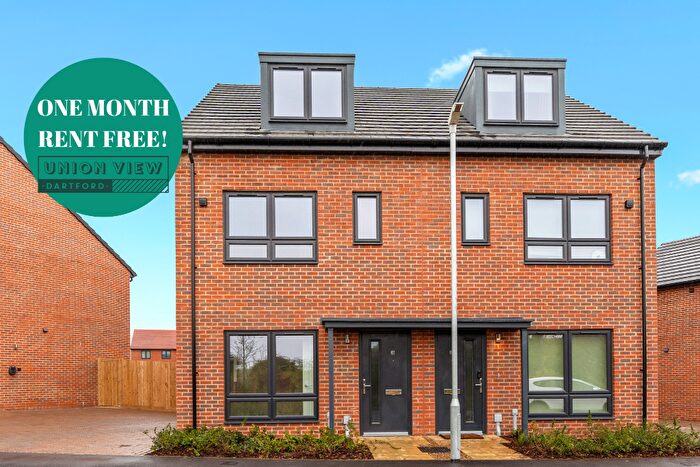 3 Bedroom Terraced House To Rent In *Includes One Month Rent Free!*Minton Road, Dartford, Kent, DA2