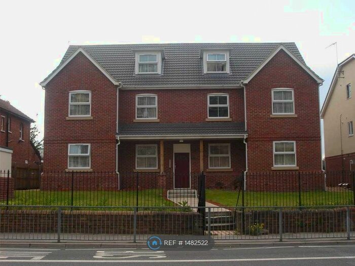 2 Bedroom Flat To Rent In Wimborne Road, Poole, BH15