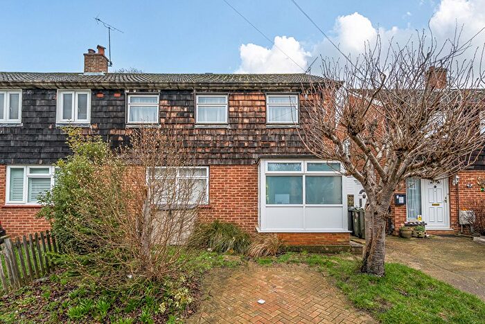 3 Bedroom Semi Detached House For Sale In Little Hide, Guildford, GU1