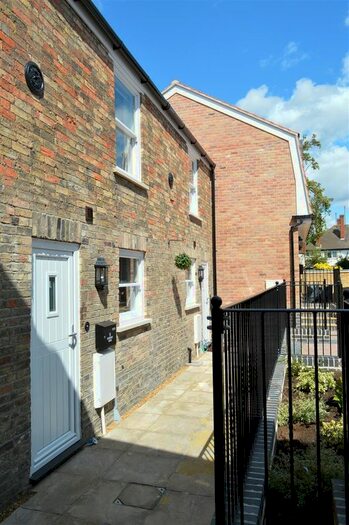 1 Bedroom Flat To Rent In Riverport Mews, West Street, St Ives, PE27