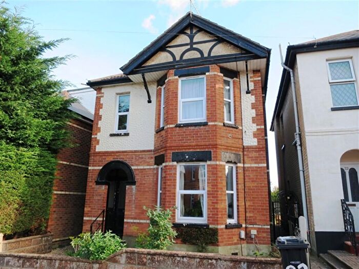 4 Bedroom Detached House To Rent In Frampton Road, Winton, Bournemouth, BH9