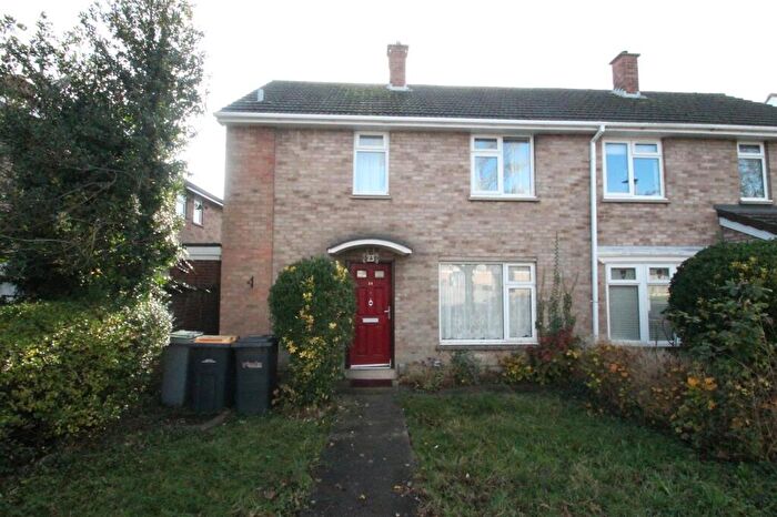3 Bedroom Semi Detached House To Rent In Needwood Road, Bedford, MK41