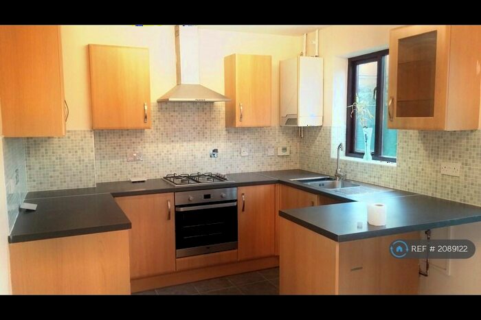 3 Bedroom Terraced House To Rent In St Columba Way, Leicester, LE7