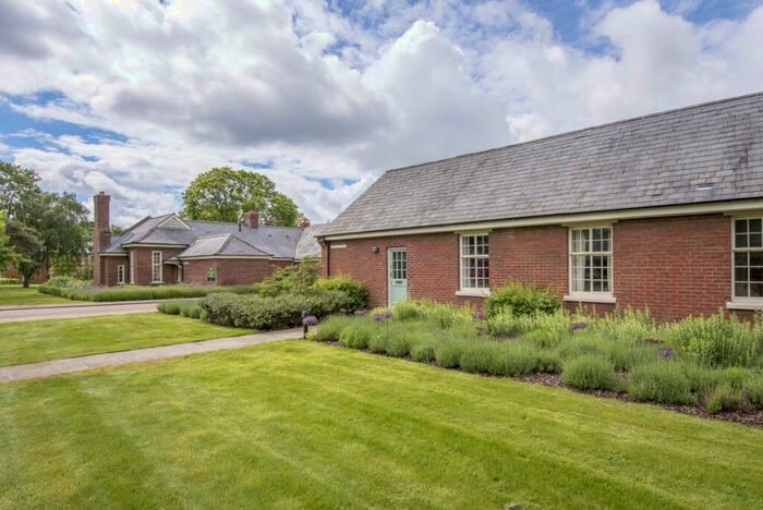 1 Bedroom Detached Bungalow To Rent In Trenchard Lane, Caversfield, OX27