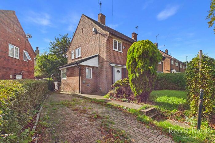 3 Bedroom Semi-Detached House To Rent In Fearnville Close, Leeds, West Yorkshire, LS8