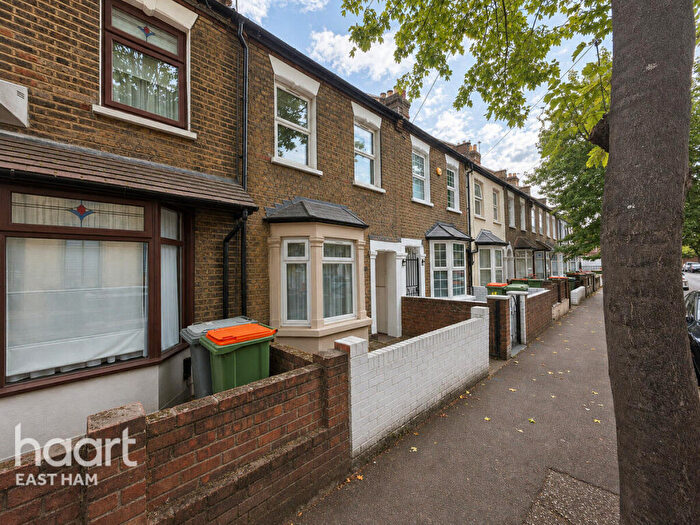 2 Bedroom Terraced House To Rent In Jedburgh Road, London, E13
