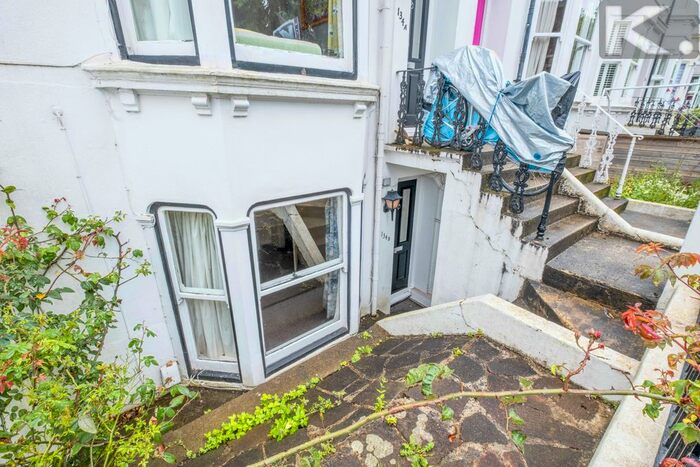 1 Bedroom Flat To Rent In Hythe Road, Brighton, BN1