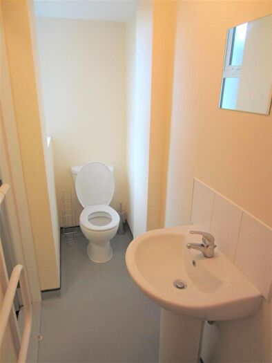 1 Bedroom Private Hall To Rent In The Hub / Hampshire Terrace Portsmouth Hants, PO1