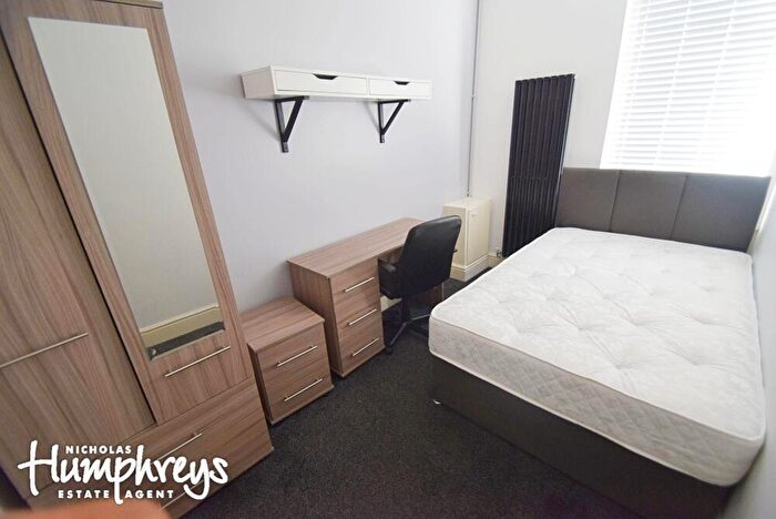 6 Bedroom Terraced House To Rent In Darnley Street, Shelton, Stoke-On-Trent, ST4