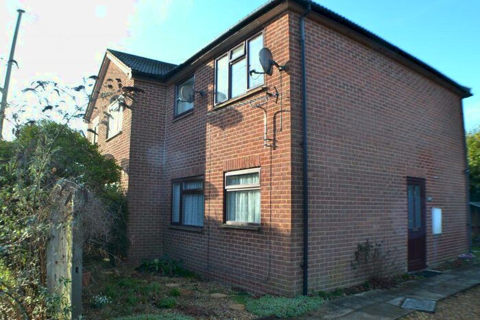 1 Bedroom Flat To Rent In Gordon Court Newbury, RG14