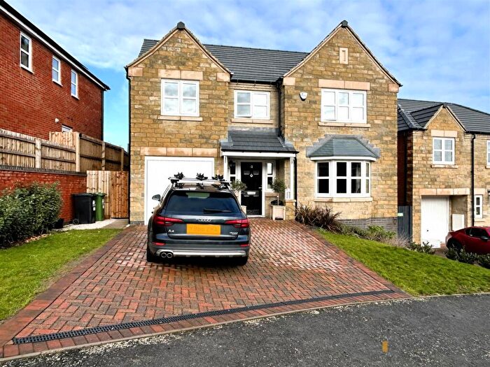 4 Bedroom Detached House For Sale In Wesley Drive, Crich, Matlock, DE4