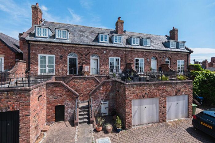 3 Bedroom Town House To Rent In Chestnut Court, High Street, Tarporley, CW6