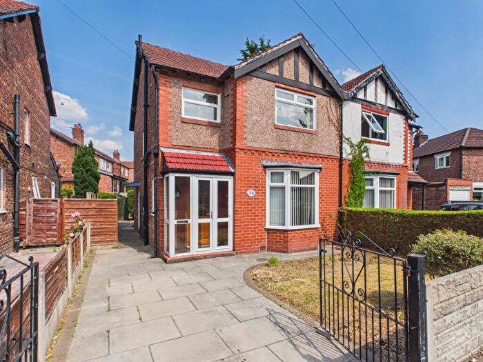 3 Bedroom Semi-Detached House To Rent In Park Road, Sale, M33