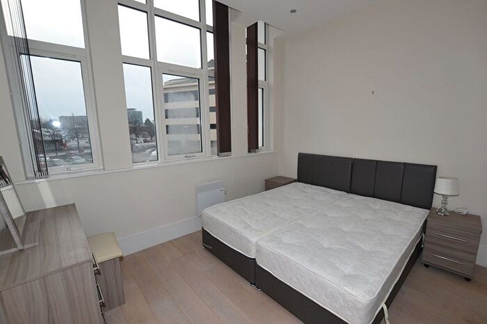 3 Bedroom Flat To Rent In Dock Office, Furness Quay, Salford Quays, Salford, M50