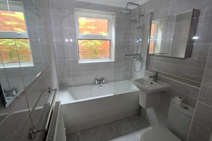 1 Bedroom Flat For Sale In Avington Walk, Thundersley, SS7
