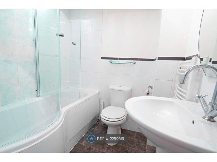 2 Bedroom Flat To Rent In Maltings Barn, Lewes, BN7