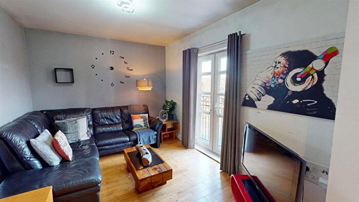 2 Bedroom Flat For Sale In Dorchester Avenue, Walton Le Dale, Preston, PR5