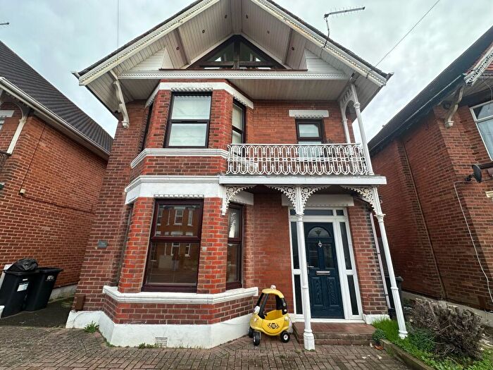 1 Bedroom Apartment To Rent In Markham Road, Bournemouth, BH9