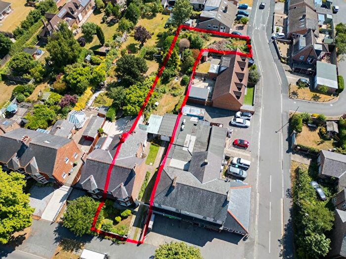 3 Bedroom Semi-detached House For Sale In Beckfield Lane, York, YO26