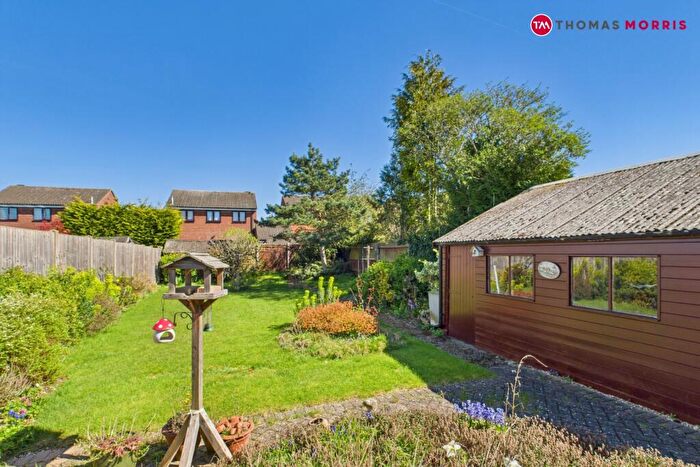 4 Bedroom Bungalow For Sale In Stoneland Avenue, Biggleswade, Bedfordshire, SG18