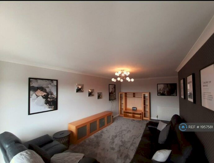 2 Bedroom Flat To Rent In Coopers Well Street, Glasgow, G11