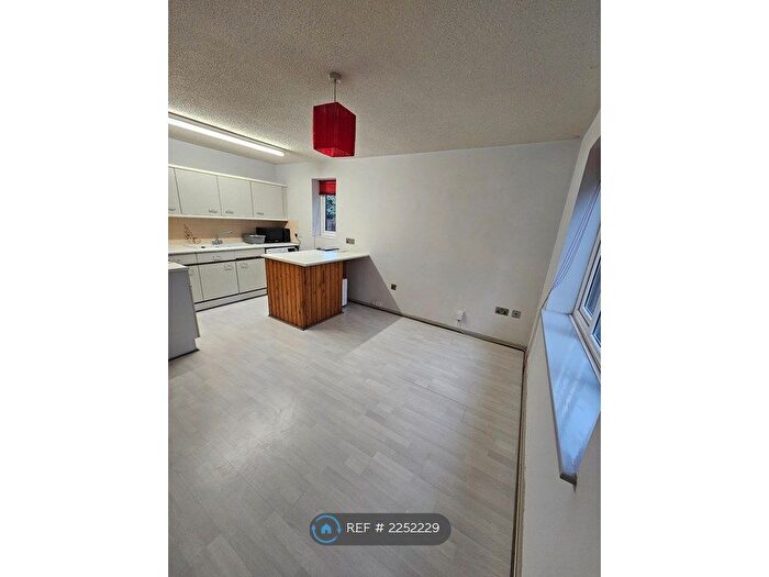 1 Bedroom Flat To Rent In Bradley Stoke, Bristol, BS32