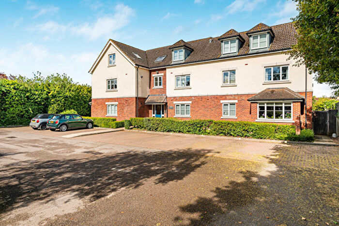 2 Bedroom Apartment For Sale In Buckingham Road, Bicester, OX26
