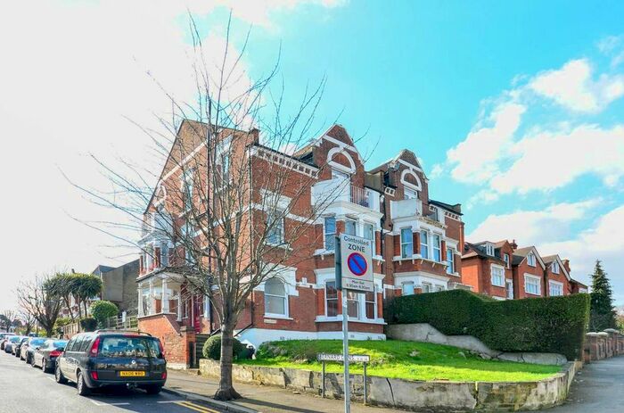 2 Bedroom Flat To Rent In Leopold Road, Wimbledon, London, SW19