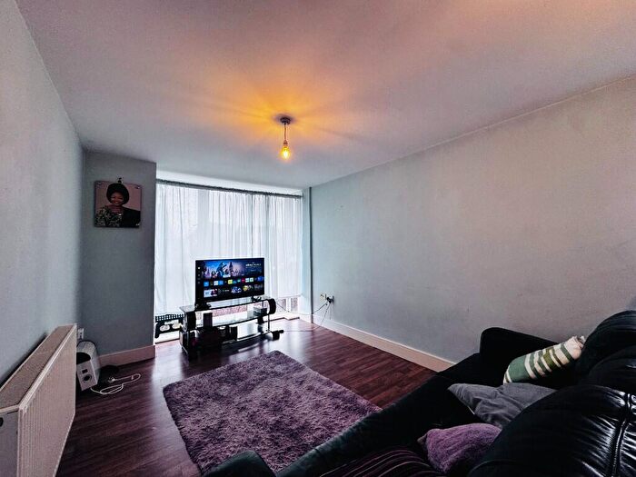 2 Bedroom Apartment To Rent In Banbury Way, Basingstoke, Hampshire, RG24