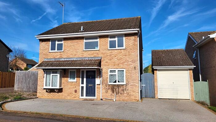 4 Bedroom Detached House For Sale In Carisbrook Court, Longthorpe, Peterborough, PE3