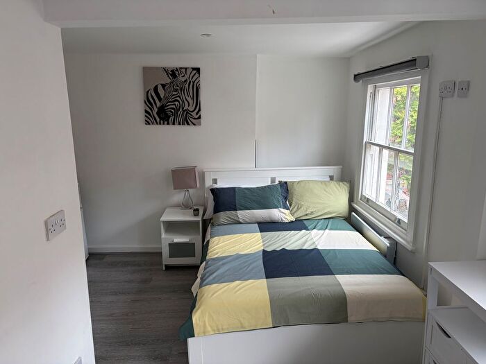 Studio To Rent In Marchmont Street, Holborn London, WC1N