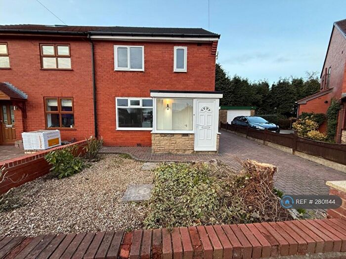 3 Bedroom Semi Detached House To Rent In Allenby Grove, Bolton, BL5