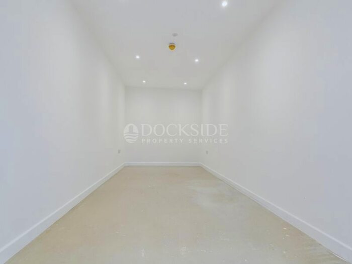 Property To Rent In Grove Road, Strood, Rochester, ME2